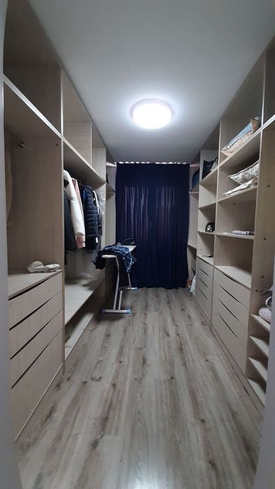 Гагарина.Продаётся 4х-ком квартира.