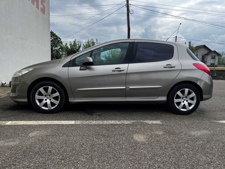 Peugeot 308 1.6 VTi Benzină • Cutie automată • 2009 • 146.000 km • 3.600 € negociabil
