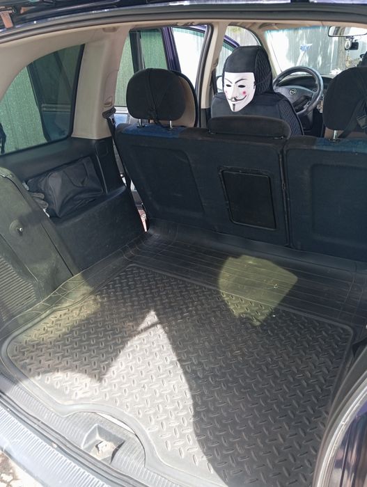 Продаю Опель Зафира А