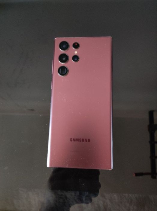 Продаю samsung s22 ultra