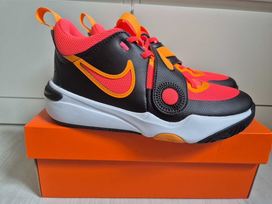 НОВИ Nike маратонки