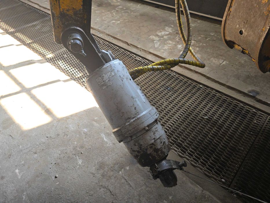 экскаватор-погрузчик JCB 3CX