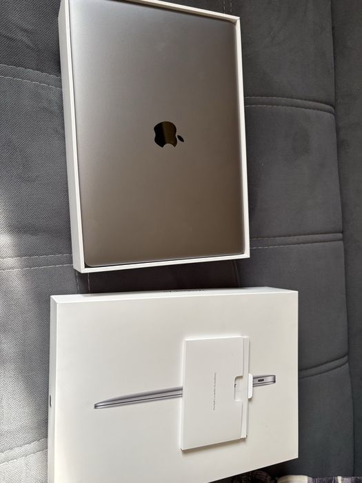 MacBook air13 2020