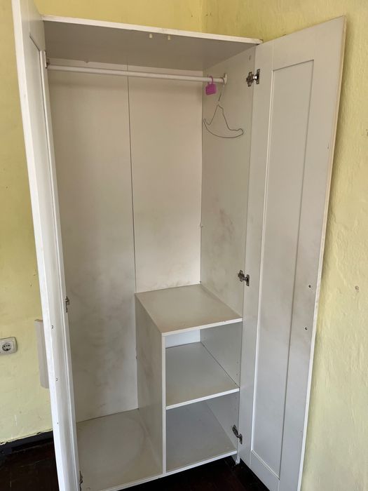 Продавам мини спалня и гардероб