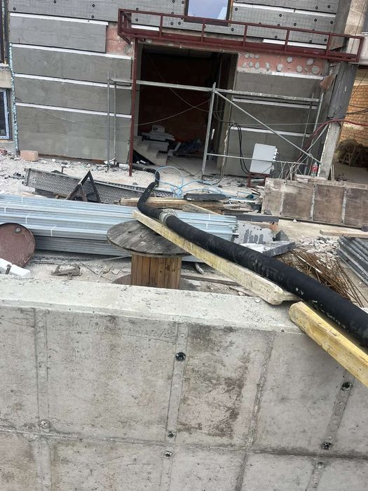 Услуга със стационарна бетон  помпа