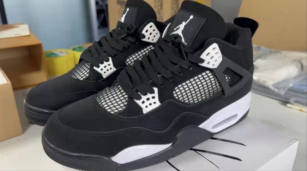 Nike Air Jordan 4