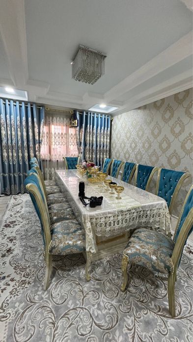 Stol stul 12 kshilik sotiladi skatert posudalari bonusiga