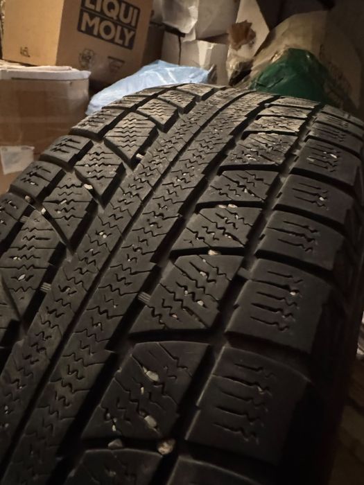 Продам зимние шины 215/60/16