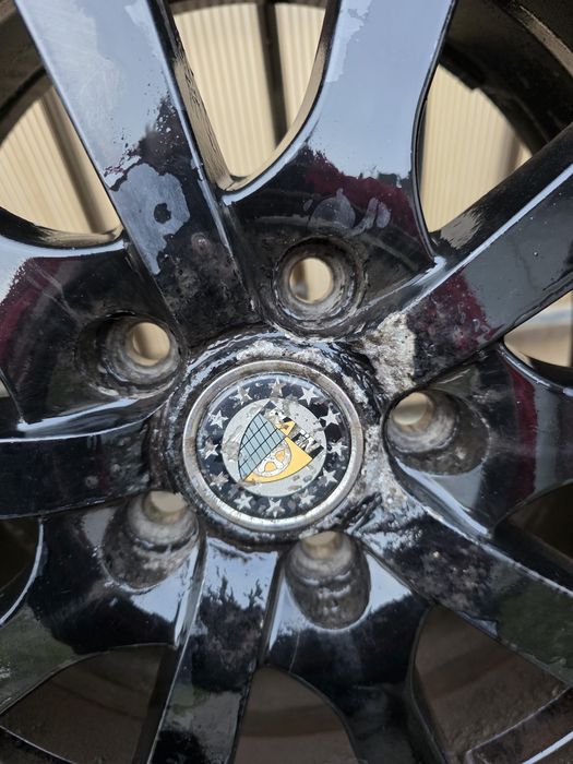 Jante Aliaj 16" cu cauciucuri de iarna