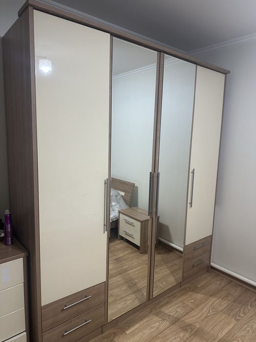 продам спальную гарнитуру