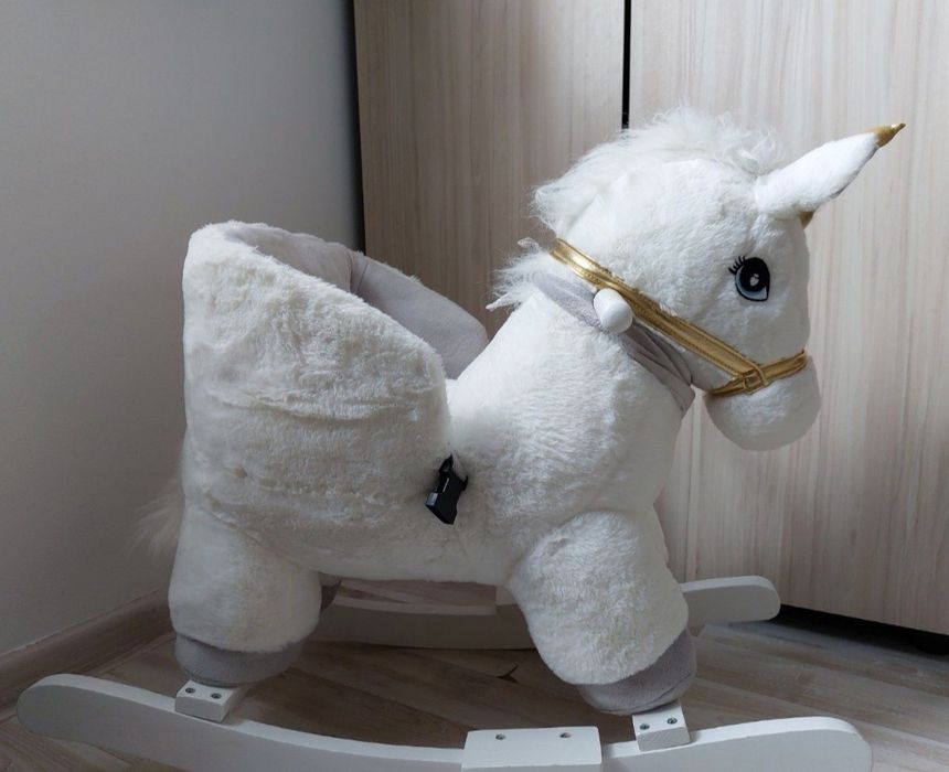 Люлеещо се конче