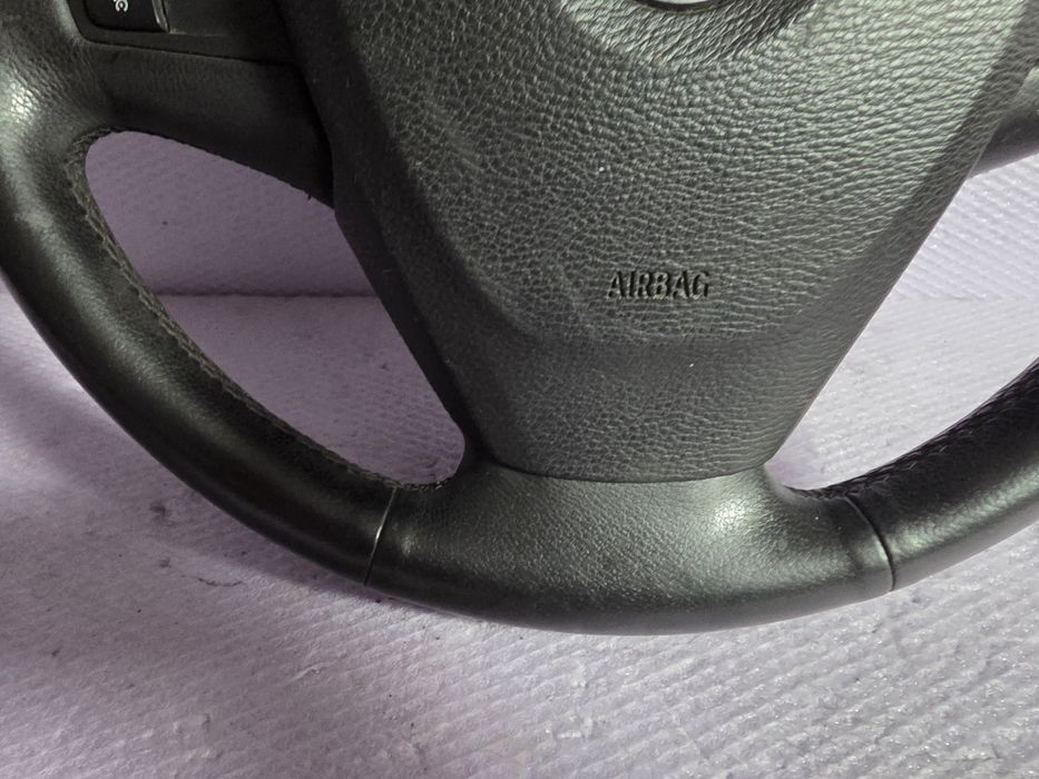 Volan BMW F30 F20 cu comenzi