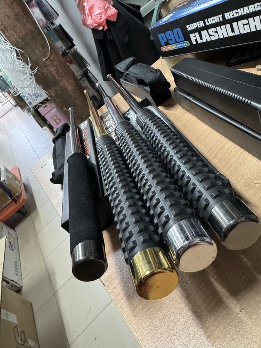 Стоменени палки за самоотбрана