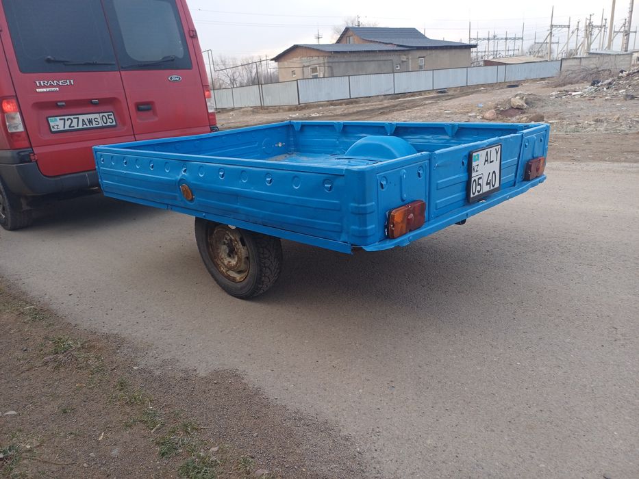 Продам легковой заводской прицеп