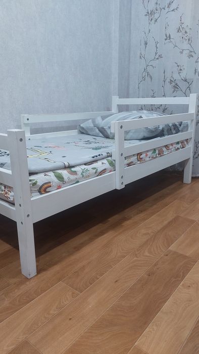 Продам кровать детскую