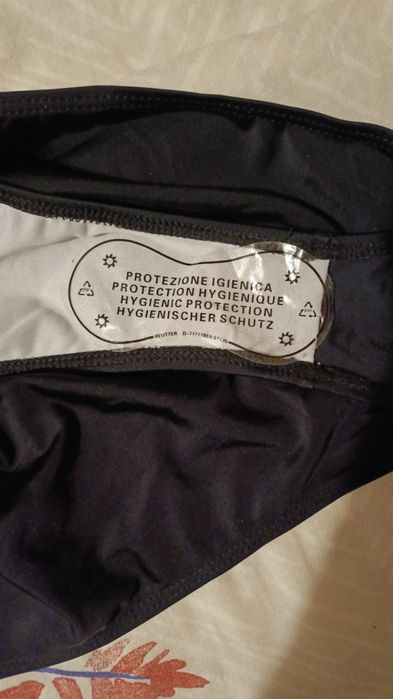 Продам купальник новый