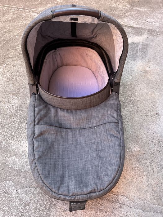 Бебешки кош Mutsy