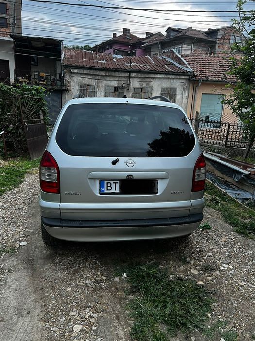 Opel Zafira 2.0 DTI 2005г.