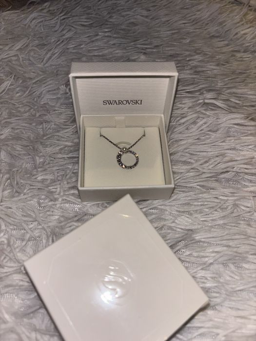 Сребърно колие “Swarovski”