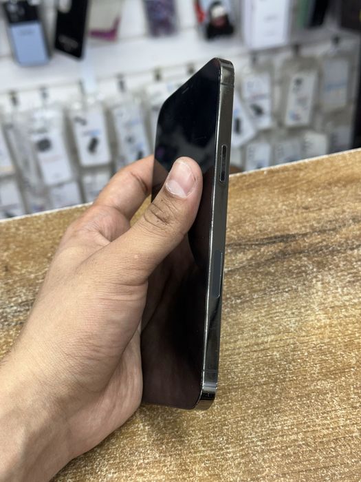 Продам iPhone 12 Pro 256GB