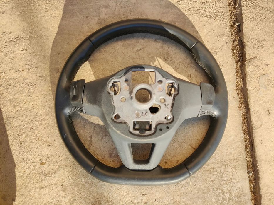 Volan piele cu padele Vw Golf 8 Seat Leon 3 5F Seat Toledo 3 Seat Ibiza 2012 2020 Cod 5F0419091L