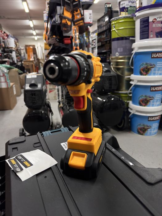 Двухскоростная безударная дрель-шуруповёрт DeWalt