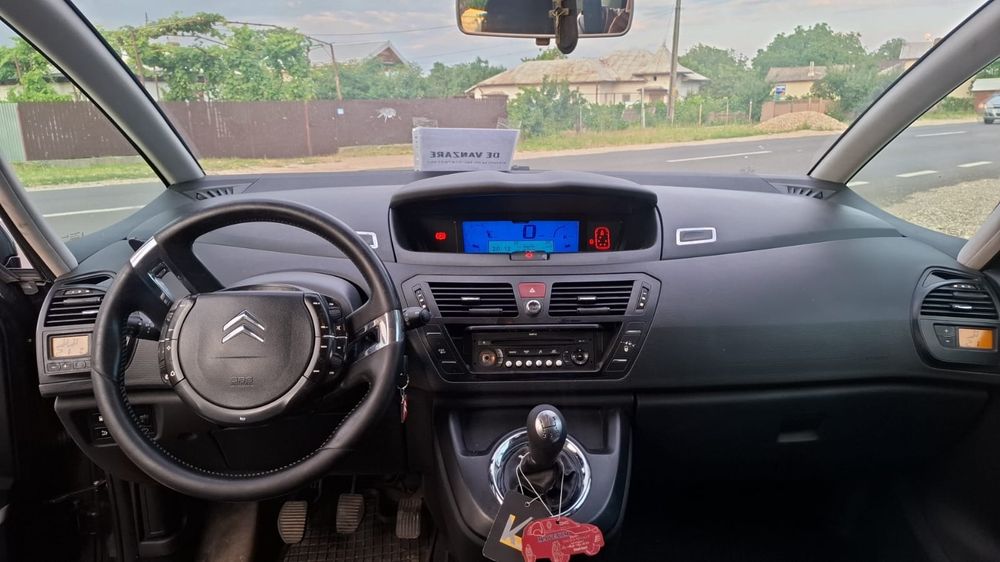 Vând Citroën C4 Picasso