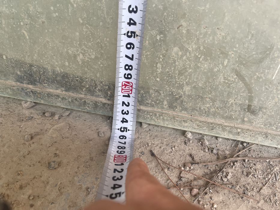 10 mm Kaloniy oyna  2.90 ga 218 2 ta 1 ta va eshik tepasiga 109 ga 160