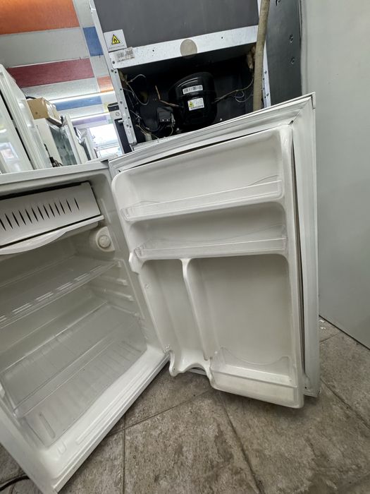 Малък хладилник самсмунг