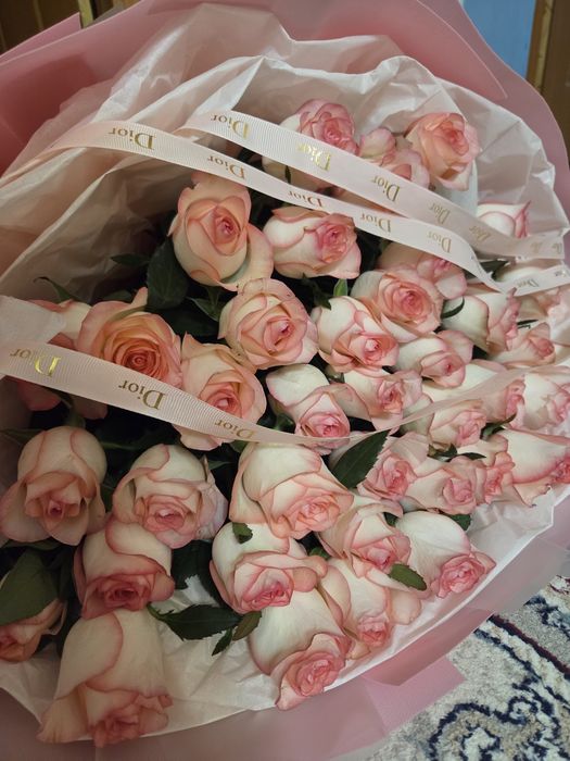 Цветы 39 нежных розовых роз
