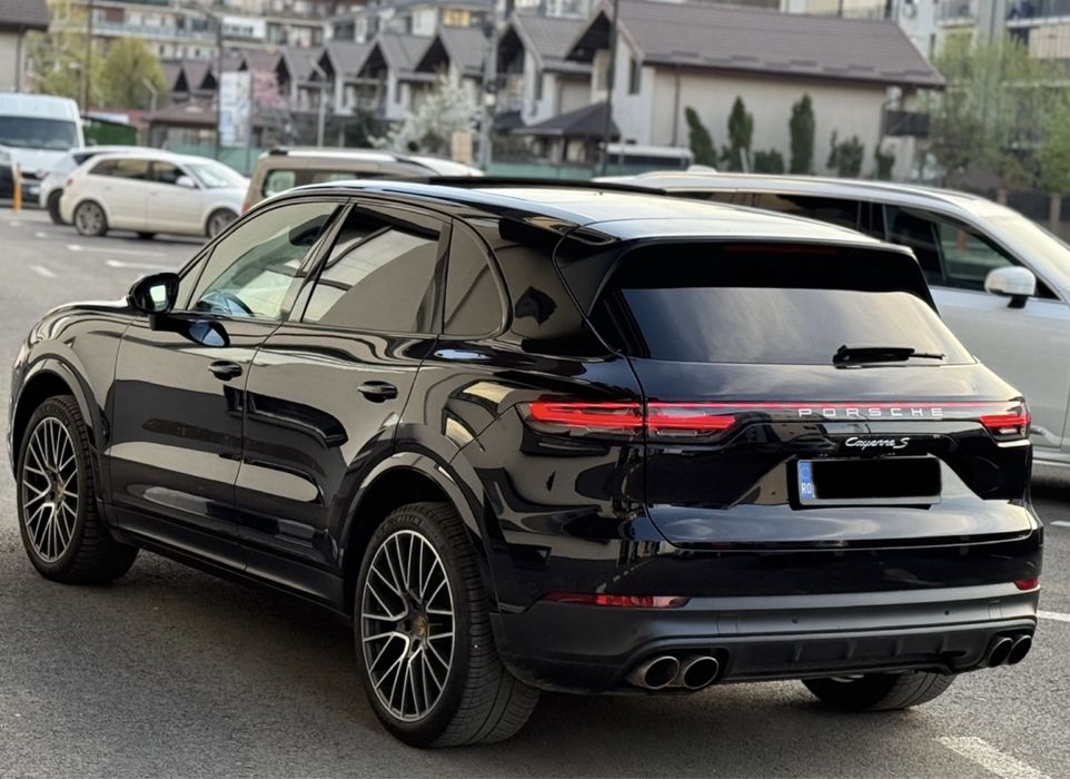 Porsche cayenne s 441 cp