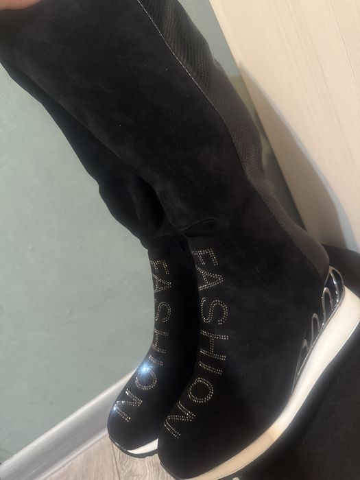 Продам сапожки новые !