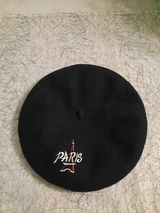 Bereta lana *Paris* Caciuli si fulare