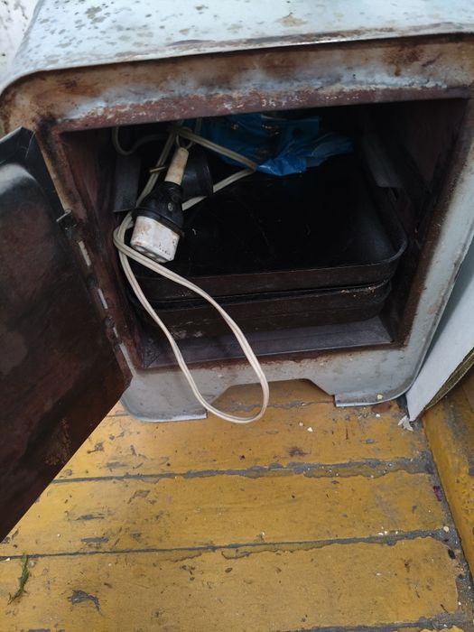 Продаются духовка и электропечка