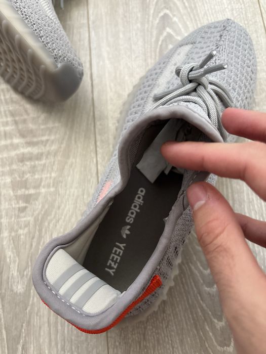 Yeezy Boost 350 V2 Tail Light
