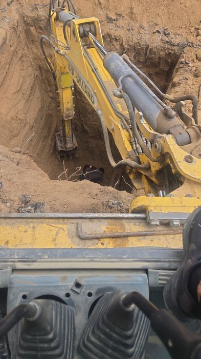 Услуги экскаватора погрузчика гидромолот