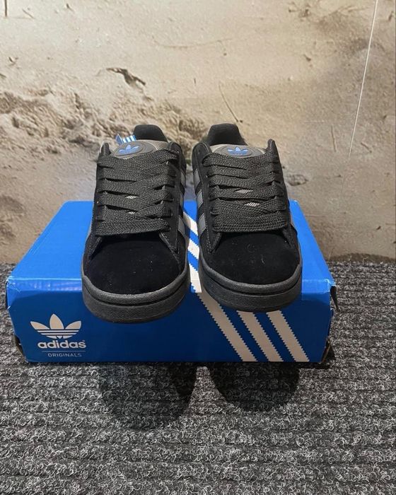 Adidas Campus. .