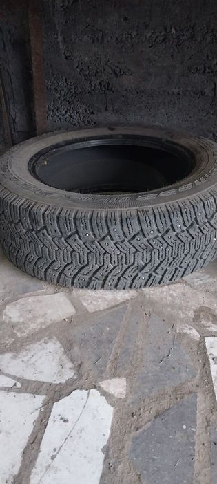 Продаю зимнию резину