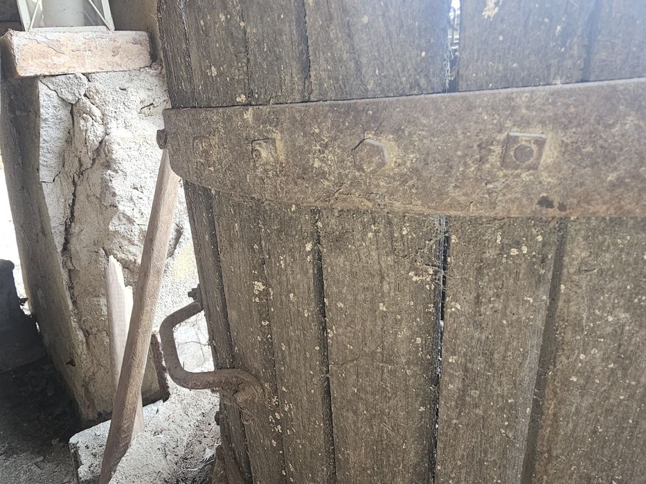 Teasc vechi de piatra de vanzare