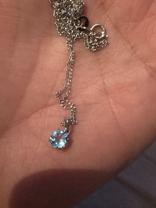 Vand lantisor din aur 9k cu pandativ topaz