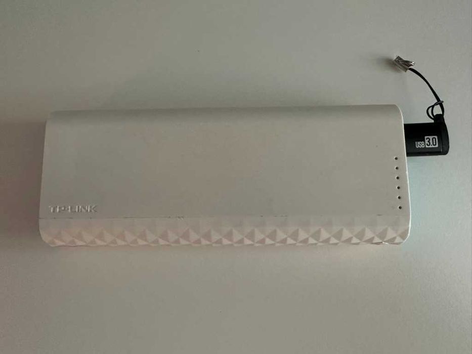 Baterie externă (Power Bank) + adaptor USB-C TP-Link TL-PB15600 din seria premium Ally