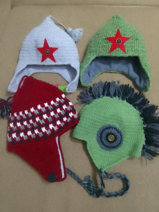 Головные уборы для взрослых  и детей.