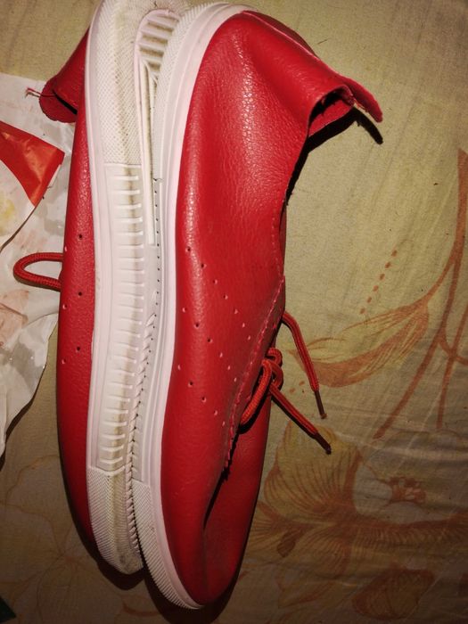 Pantofi din piele naturala