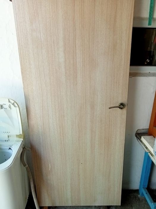 Продам двери б/у  4 двери