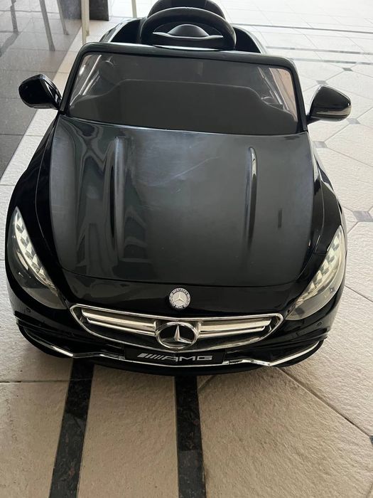 Mercedes bolalar mashinasi