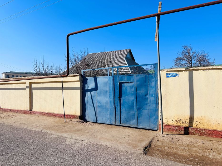 Термиз Шахар марказида 10 сотих ховли Сотилади.