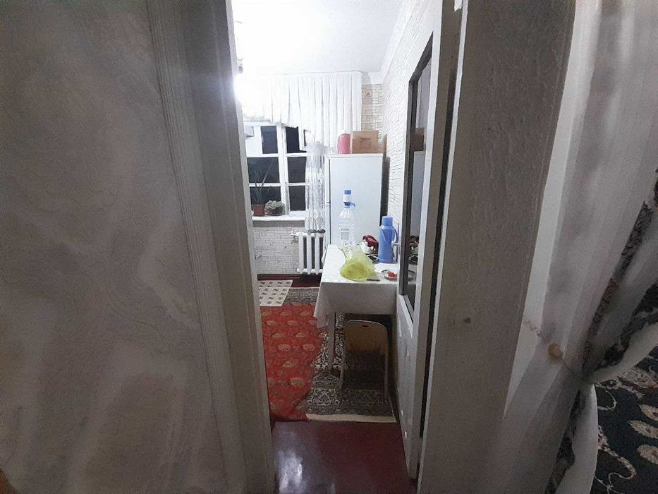 Продаётся  2х комнатная! Адрес: Гагарина Азиз базар