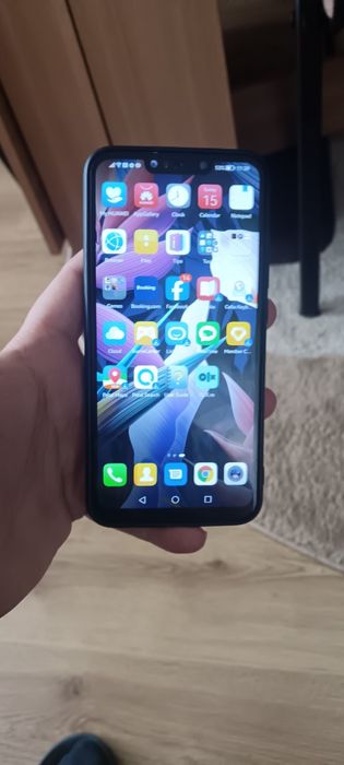 Vand Huawei Mate 20 lite