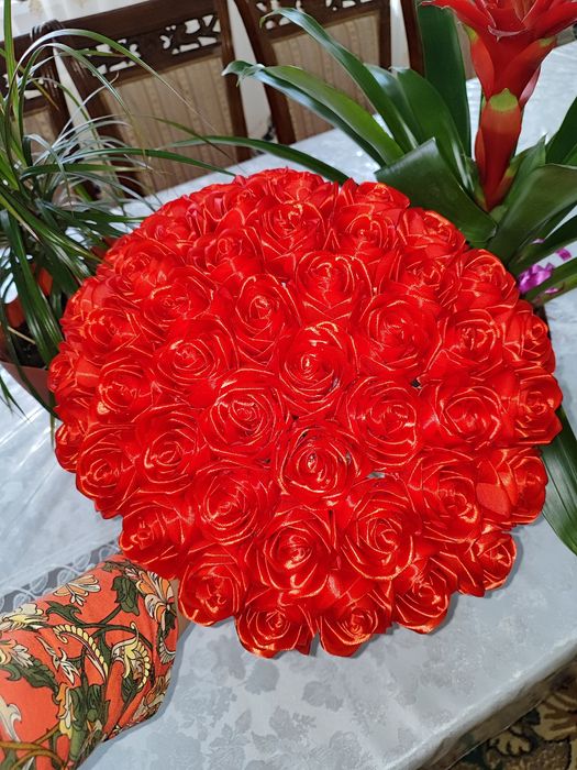 Роза из атласных лентах