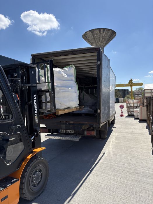 Transport materiale de constructii/marfa/mobila Oradea